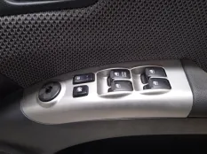 Обшивка двери Kia Sportage 2010 823020Z210HAA JE D4EA, передняя правая