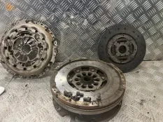 Маховик AUDI Q5 2010 0B2141026C 8RB CAHA