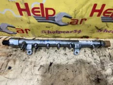 Рампа топливная Volkswagen Caddy 2012 03L130089B 2KB CAYX