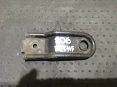 Крепление радиатора Nissan Pathfinder 2005 21542EB300 R51 YD25DDTI