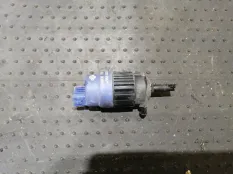 Насос омывателя стекла Nissan Navara 2007 28920EB320 D40 YD25DDTI