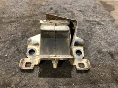 Подушка двигателя Nissan Navara 2007 11210VK510 D40 YD25DDTI