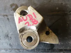 Кронштейн Audi a6 C5 APR