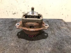 Подушка двигателя Land Rover Discovery 2006 KKB500441G L319 276DDT