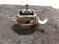 Подушка двигателя Land Rover Discovery 2006 KKB500441G L319 276DDT