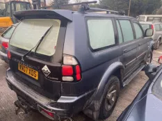 Блок реле Mitsubishi Pajero Sport 2006 MR409898 K94W 4D56