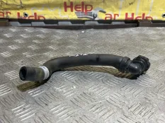 Патрубок системы охлаждения Renault Sandero Stepway 2018 924001635R B8JB H4BT