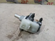 Главный тормозной цилиндр Honda CR-V 2013 RM4 N16A2