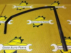 Уплотнитель стекла двери Hyundai Solaris