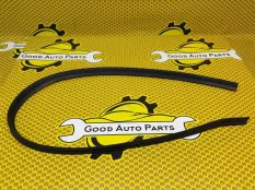 Уплотнитель двери нижний Volkswagen Polo