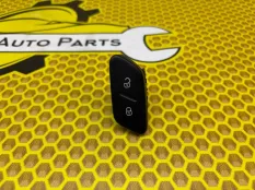 Кнопка центрального замка Volkswagen Polo