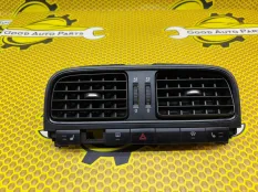 Дефлектор воздуховода центральный Volkswagen Polo