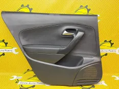 Обшивка двери карта Volkswagen Polo