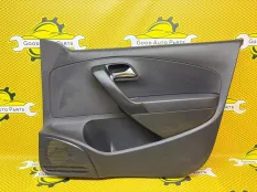 Обшивка двери карта Volkswagen Polo