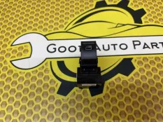 Кнопка стеклоподъемника Volkswagen Polo