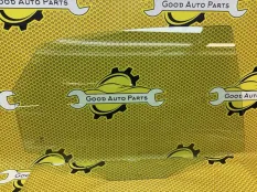 Стекло двери Volkswagen Polo