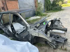 Четверть KIA SORENTO