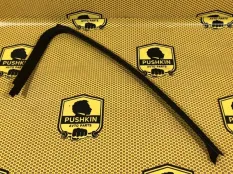 Молдинг рамки стекла двери внутренний Ford Mondeo