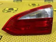 Фонарь крышки багажника Ford Focus