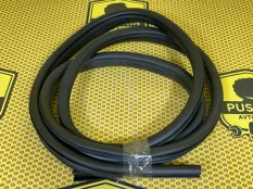 Уплотнитель на дверь Ford Kuga