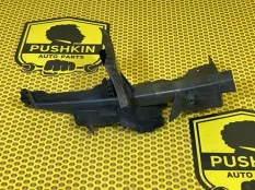 Кронштейн замка двери Ford Focus