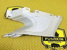 Обшивка стойки в багажнике Ford Focus