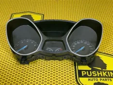Панель приборов Ford Focus