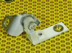 Петля двери задняя нижняя Ford Focus