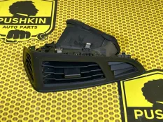 Дефлектор салона воздушный боковой Ford Focus