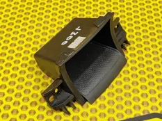 Вещевой отсек консоли Chevrolet Cruze