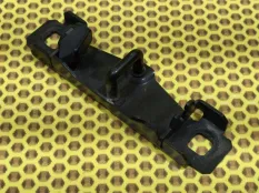 Ответная часть замка багажника Ford Focus