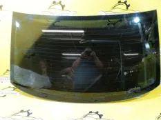 Стекло заднее Volkswagen Polo