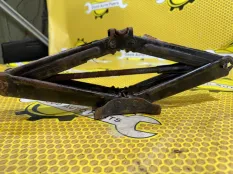 Домкрат Hyundai Solaris