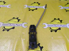 Кронштейн ручки двери Skoda Octavia