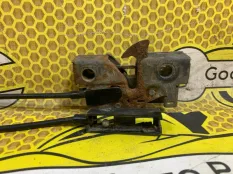 Замок капота Skoda Octavia