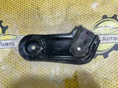 Кронштейн подрамника Chevrolet Cruze