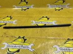 Бархотка стекла двери внутренняя Volkswagen Polo