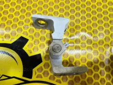 Петля двери Volkswagen Polo