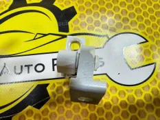 Петля двери Volkswagen Polo