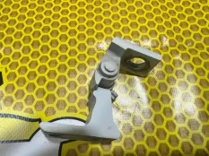 Петля двери Volkswagen Polo