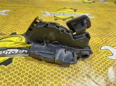 Замок двери Volkswagen Polo