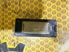 Плафон подсветки номерного знака Volkswagen Polo