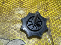 Болт крепления запасного колеса Volkswagen Polo
