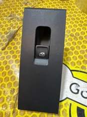 Кнопка стеклоподъемника Volkswagen Polo
