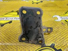 Кронштейн балки Volkswagen Polo