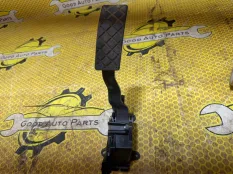 Педаль газа Skoda Rapid