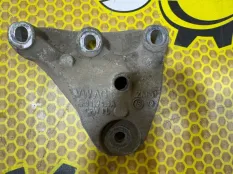Кронштейн двигателя Volkswagen Polo