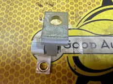 Петля двери Skoda Rapid