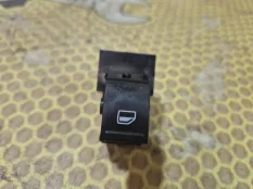 Кнопка стеклоподъемника Volkswagen Polo
