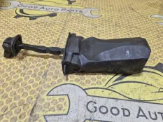 Ограничитель двери Volkswagen Polo